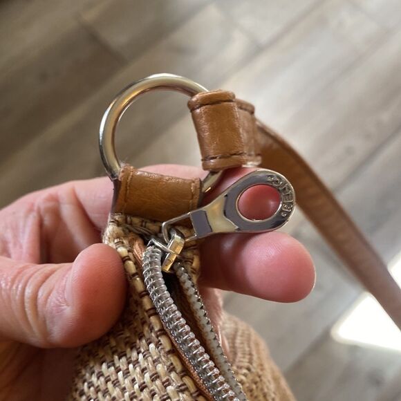 NWOT Relic Purse  - Picture 5 of 7